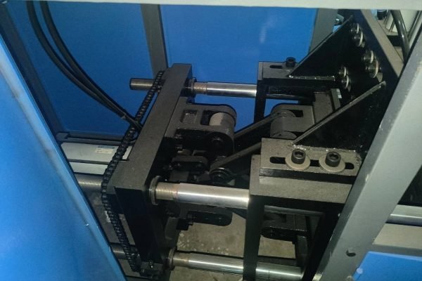 bottle blowing machine
