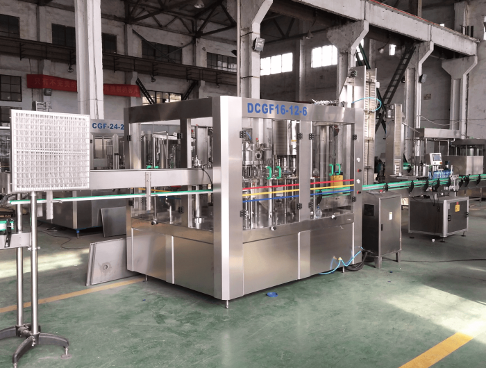 small bottle filling machine